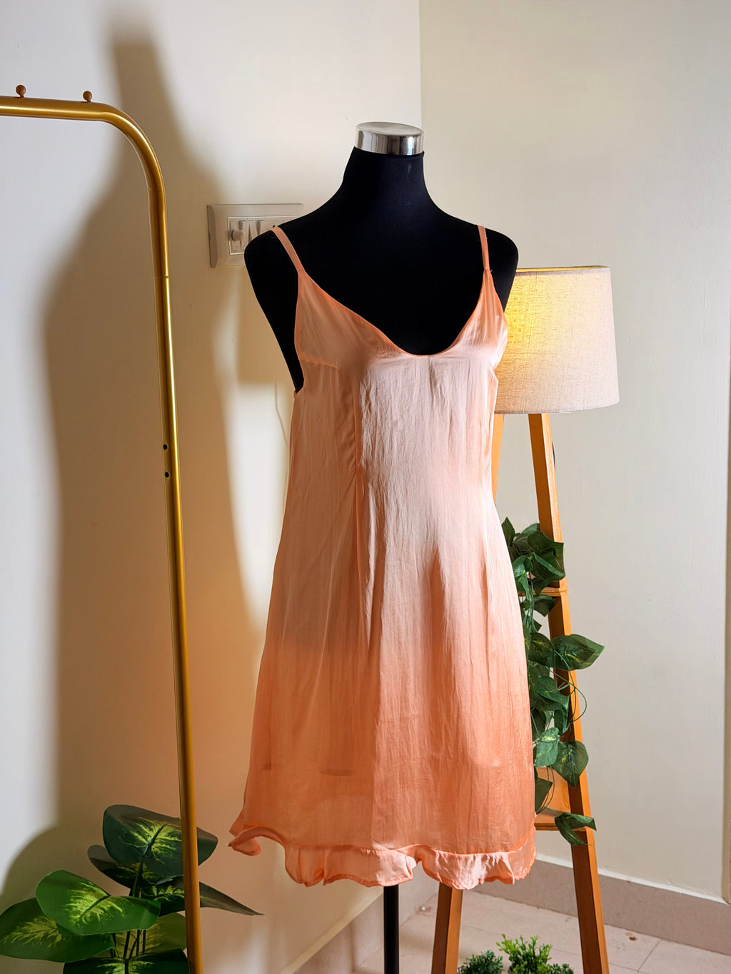 Sugar Ruffle - Knee Dress