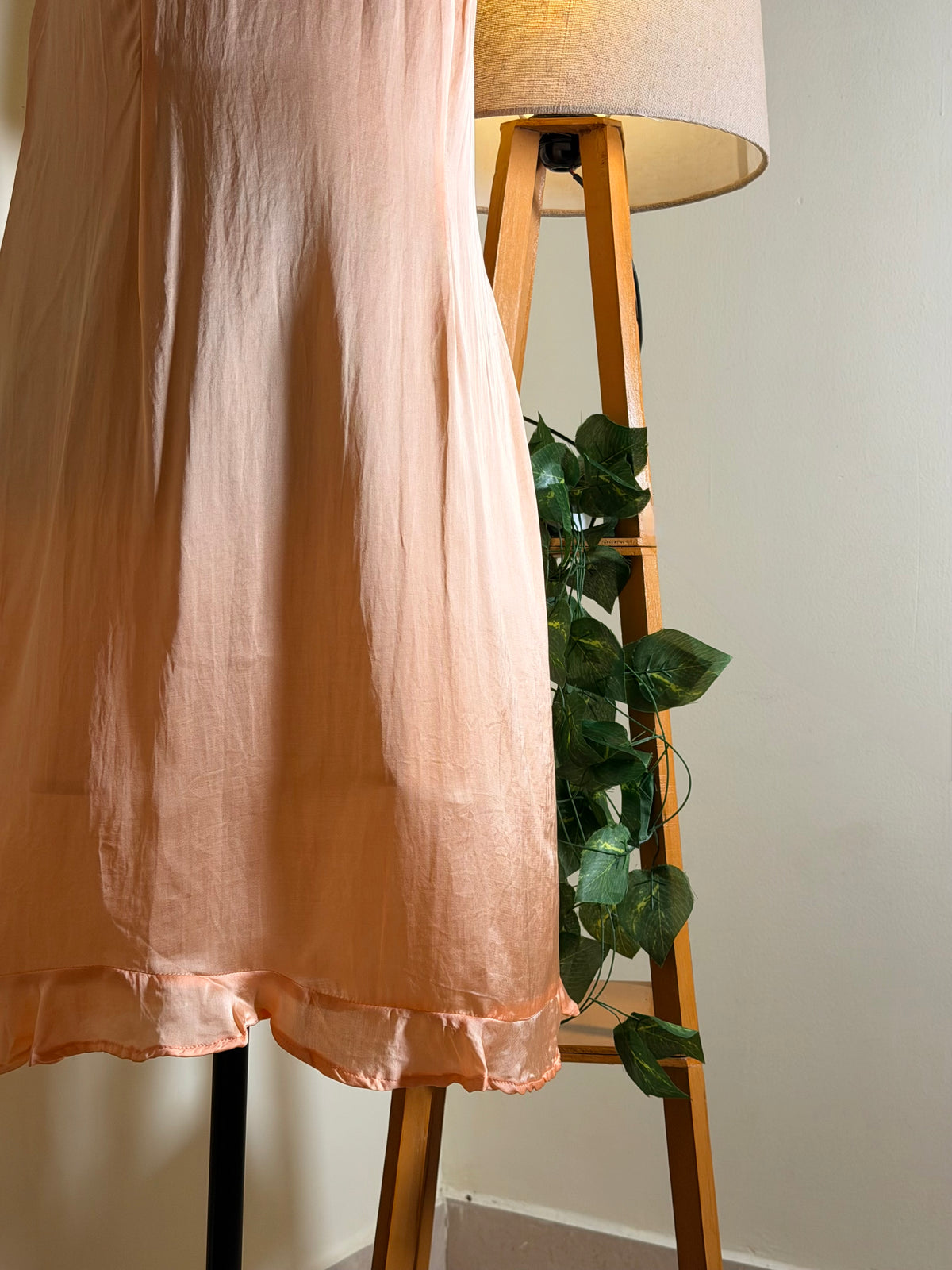 Sugar Ruffle - Knee Dress