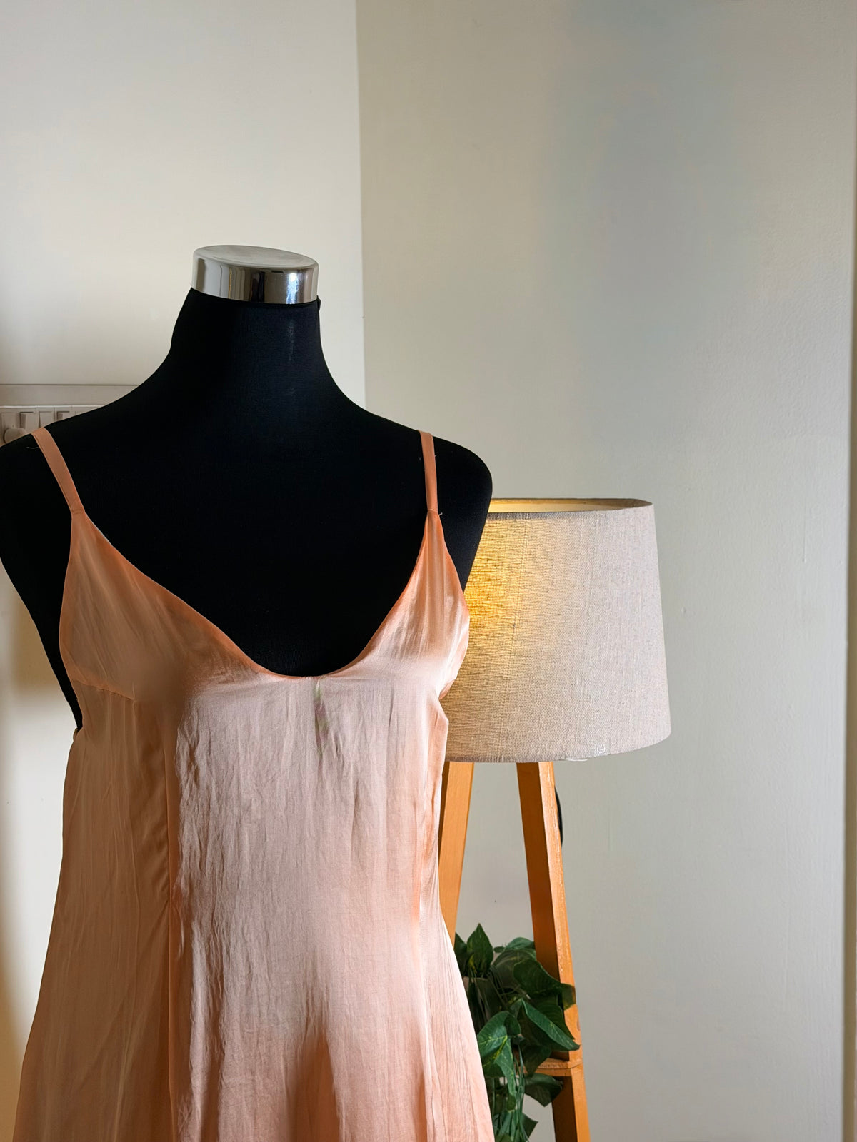 Sugar Ruffle - Knee Dress